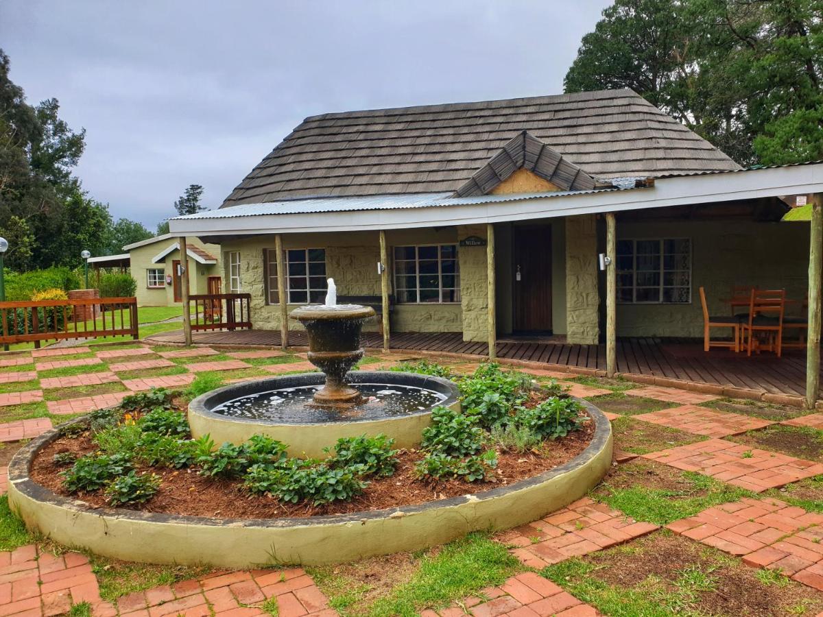 Gooderson Leisure Mountain View Cottages Self Catering And Timeshare Resort Drakensberg Garden Exterior foto