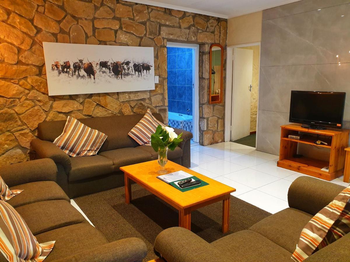 Gooderson Leisure Mountain View Cottages Self Catering And Timeshare Resort Drakensberg Garden Exterior foto